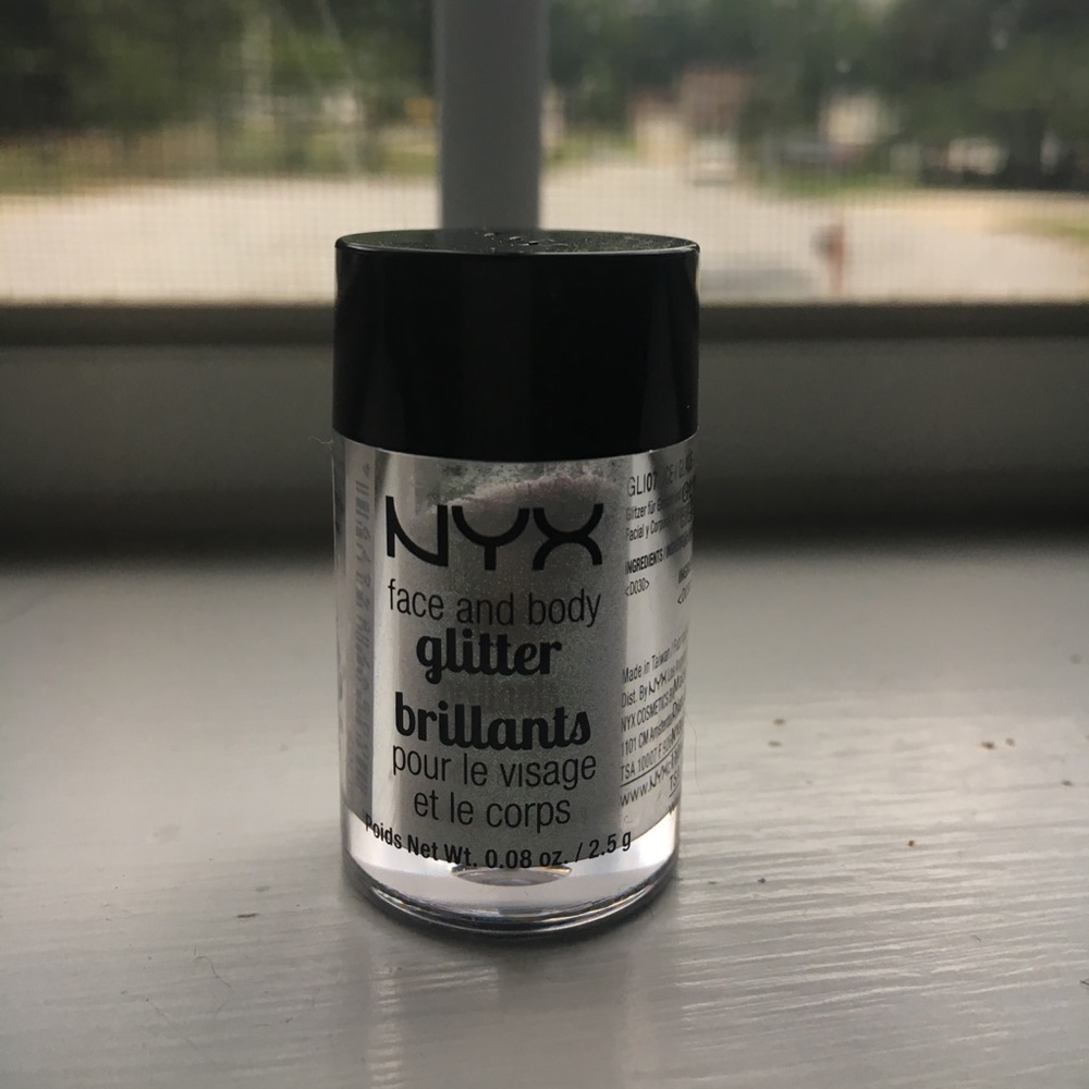 NYX glitter