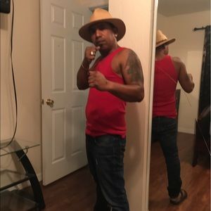 Meet your Posher, Yunior