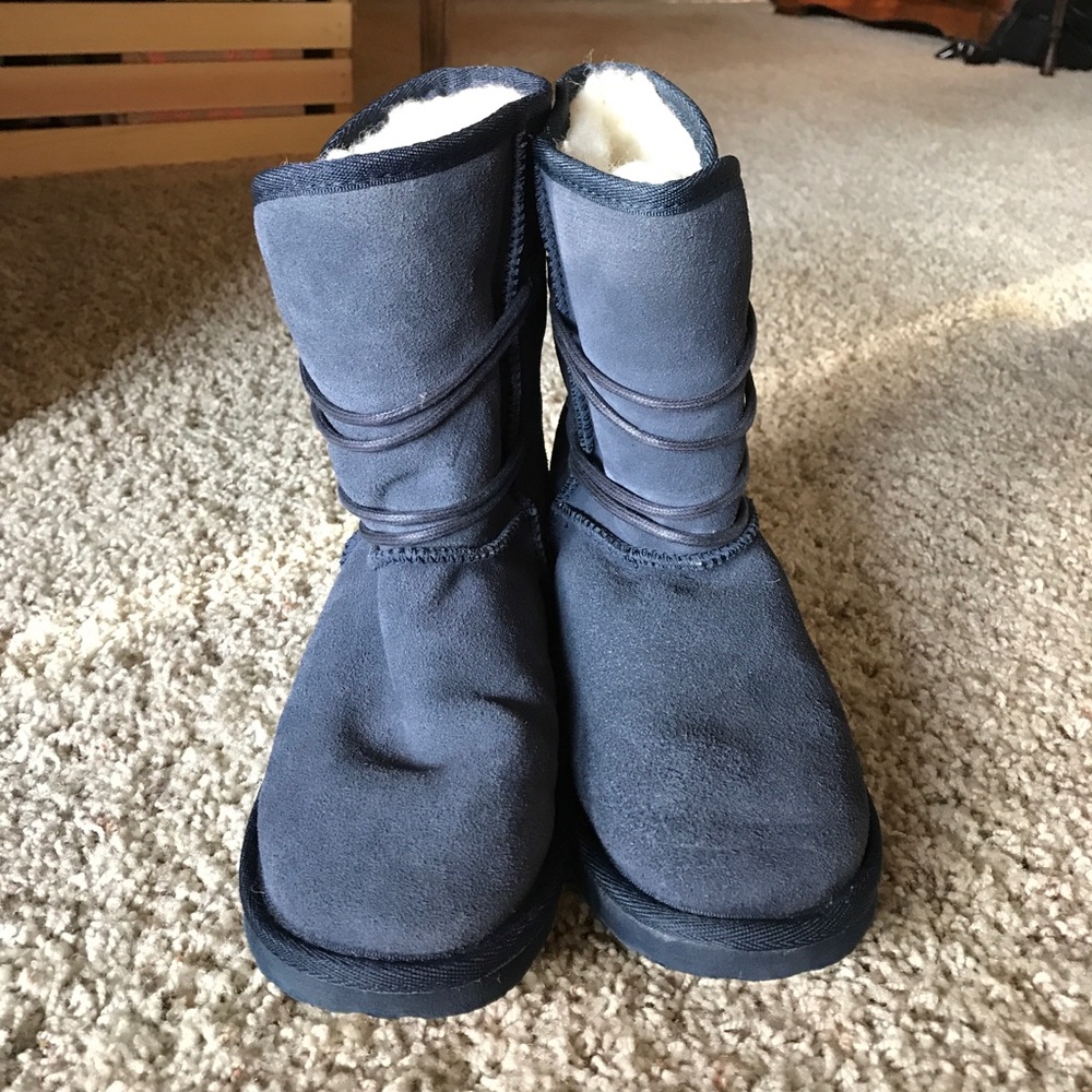 Kuala by emu Australia, size K3, fits like a 6