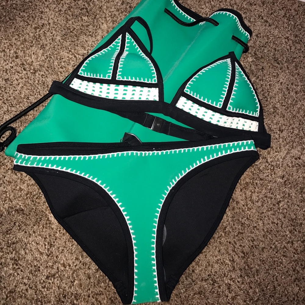 Triangl Bikini