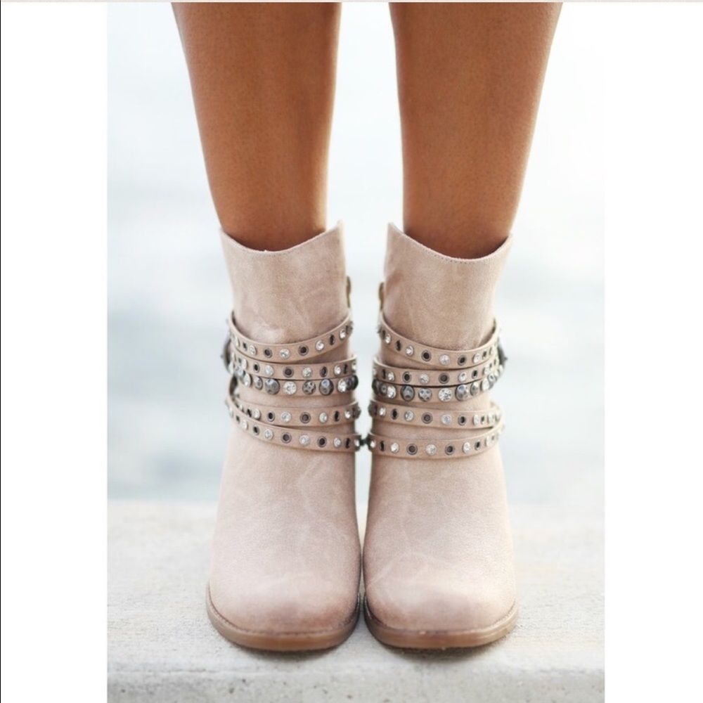 Dazzling Studded Rhinestones Distressed Ankle Boot - Picture 2 of 7