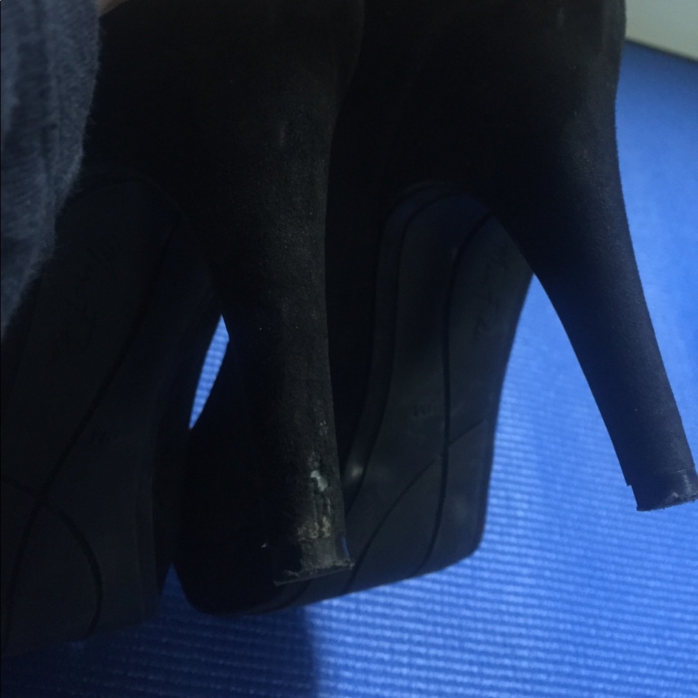 Marc Fisher Heels - Only Worn Once! - Picture 3 of 4