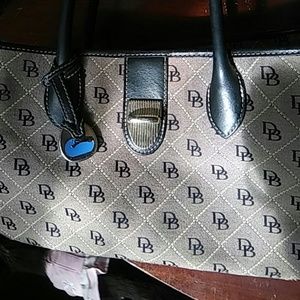 Dooney & Bourke bag