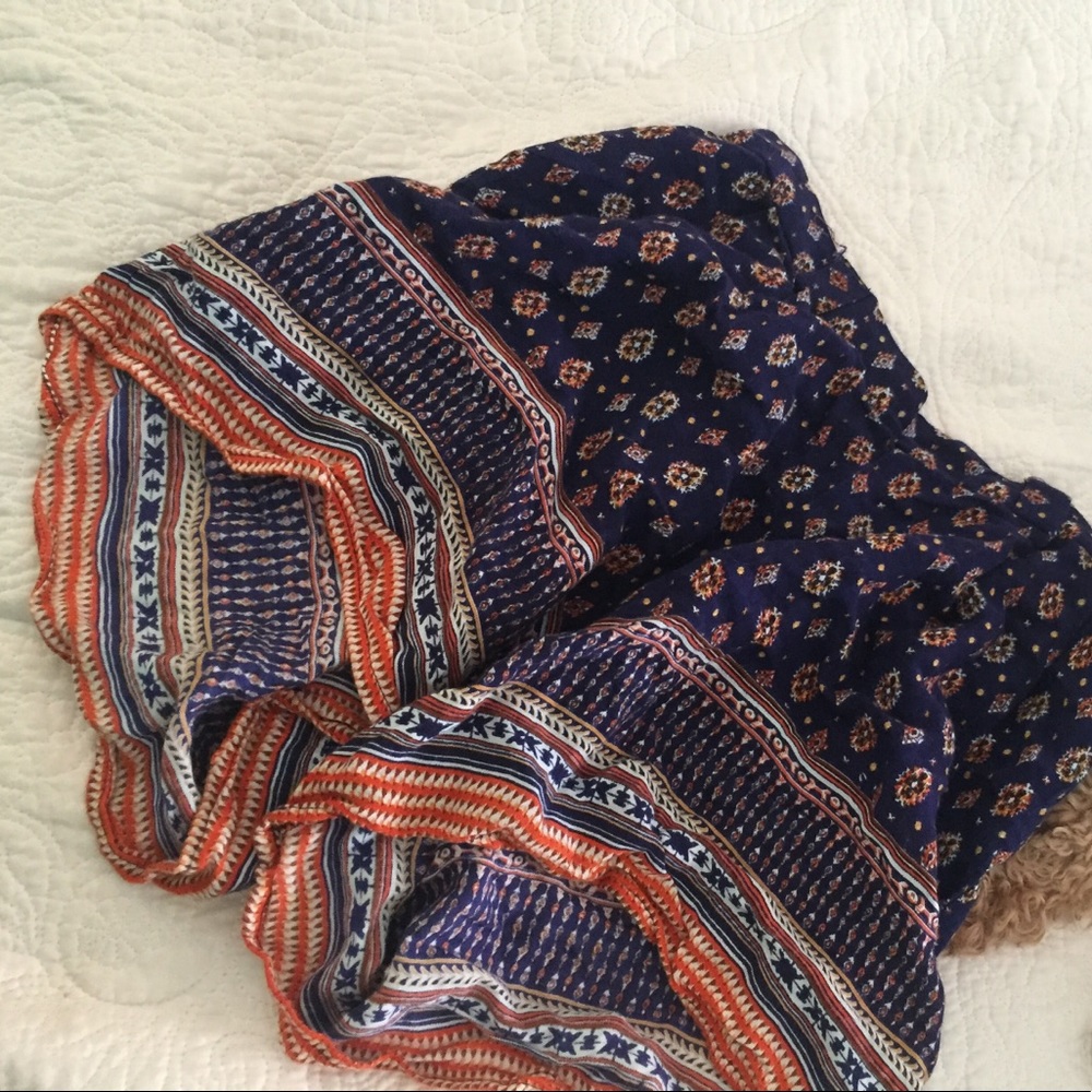 printed shorts size small