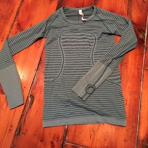 Lululemon long sleeve swiftly tech