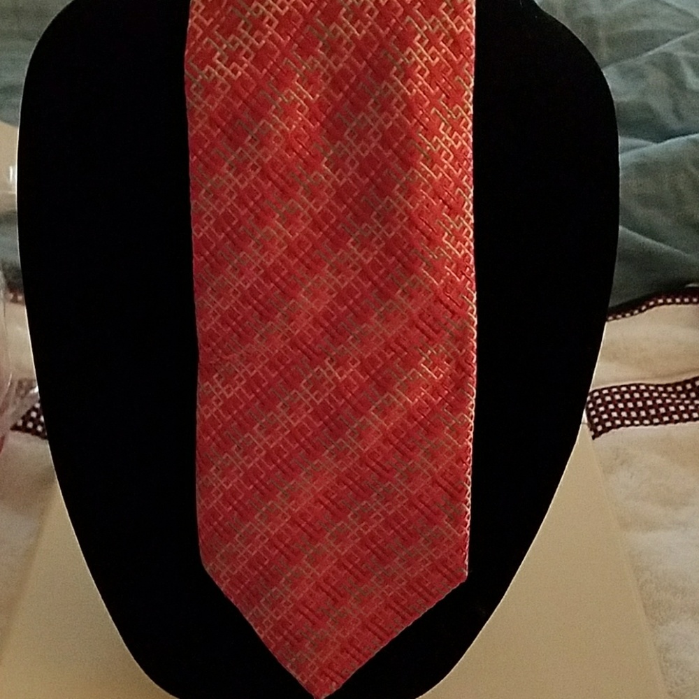 Thomas Pink tie