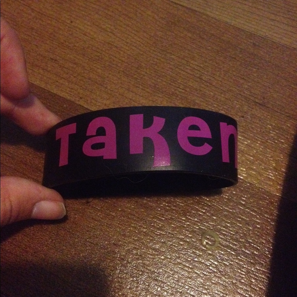 Taken bracelet