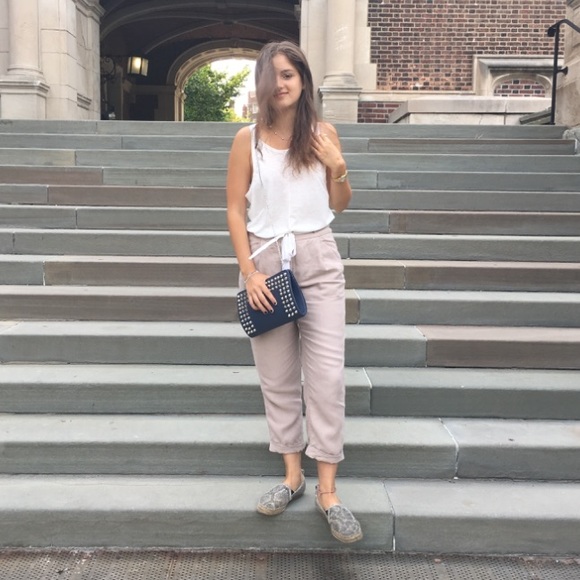 Meet your Posher, Anne - Picture 1 of 1