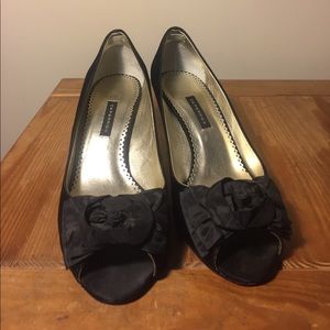 Caparros Black Rose Peep Toe Heels - 9 1/2 Women's