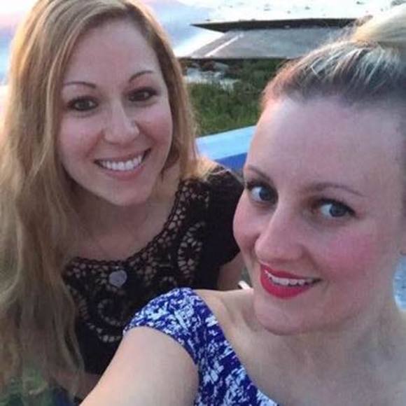 Meet your Posher, Amanda - Picture 2 of 2