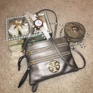 Tory burch cross body