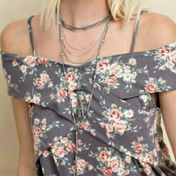 ❗LAST ONE❗ MEDIUM floral cold shoulder tunic top - Picture 4 of 6