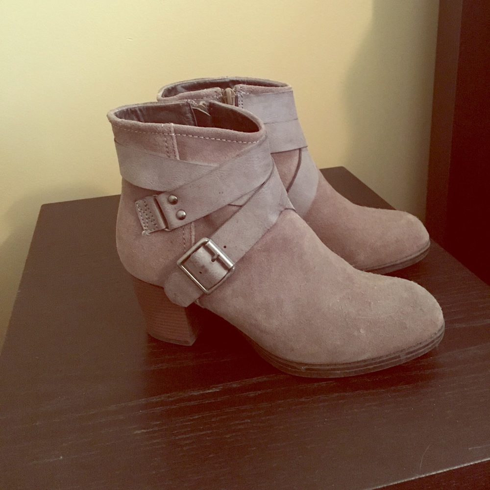 Ankle booties