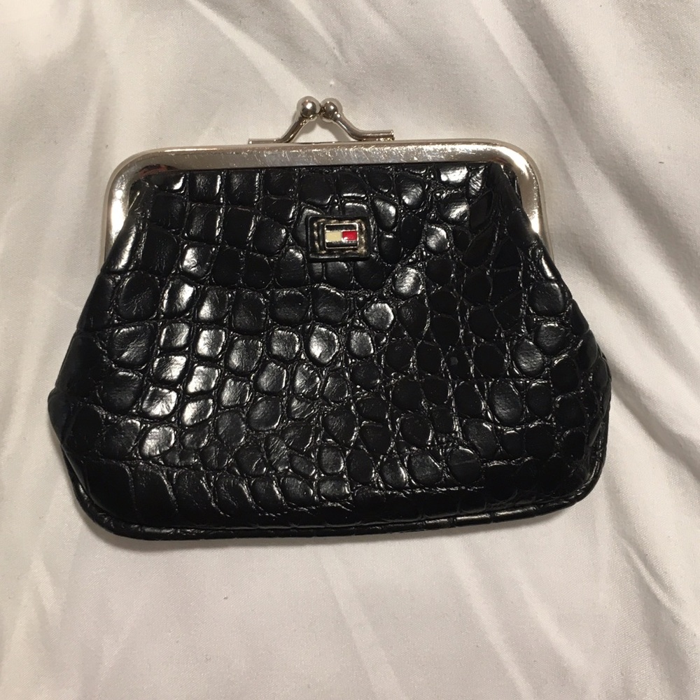 VINTAGE TOMMY HILFIGER COIN PURSE