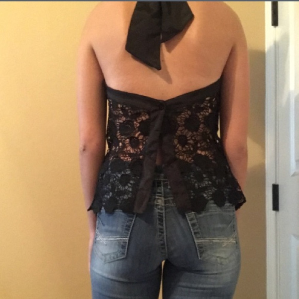 ✨NOW AVAILABLE!✨ Fab-bow Halter Lace top (Black)