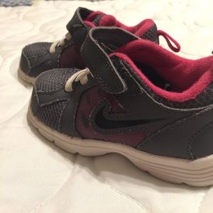 Nike toddler 7c shoes