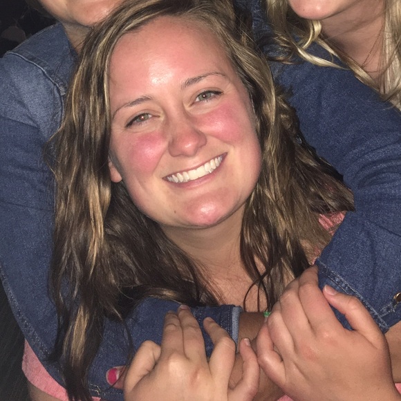 Meet your Posher, Megan - Picture 1 of 1