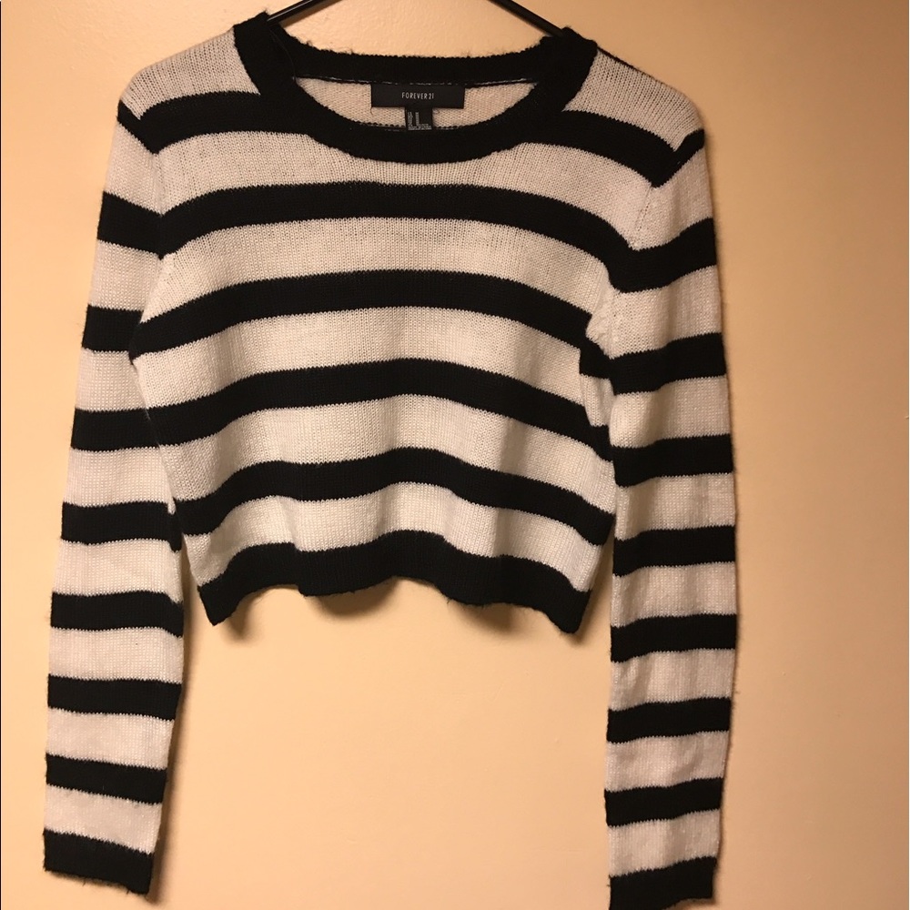 Black and white striped cropped sweater