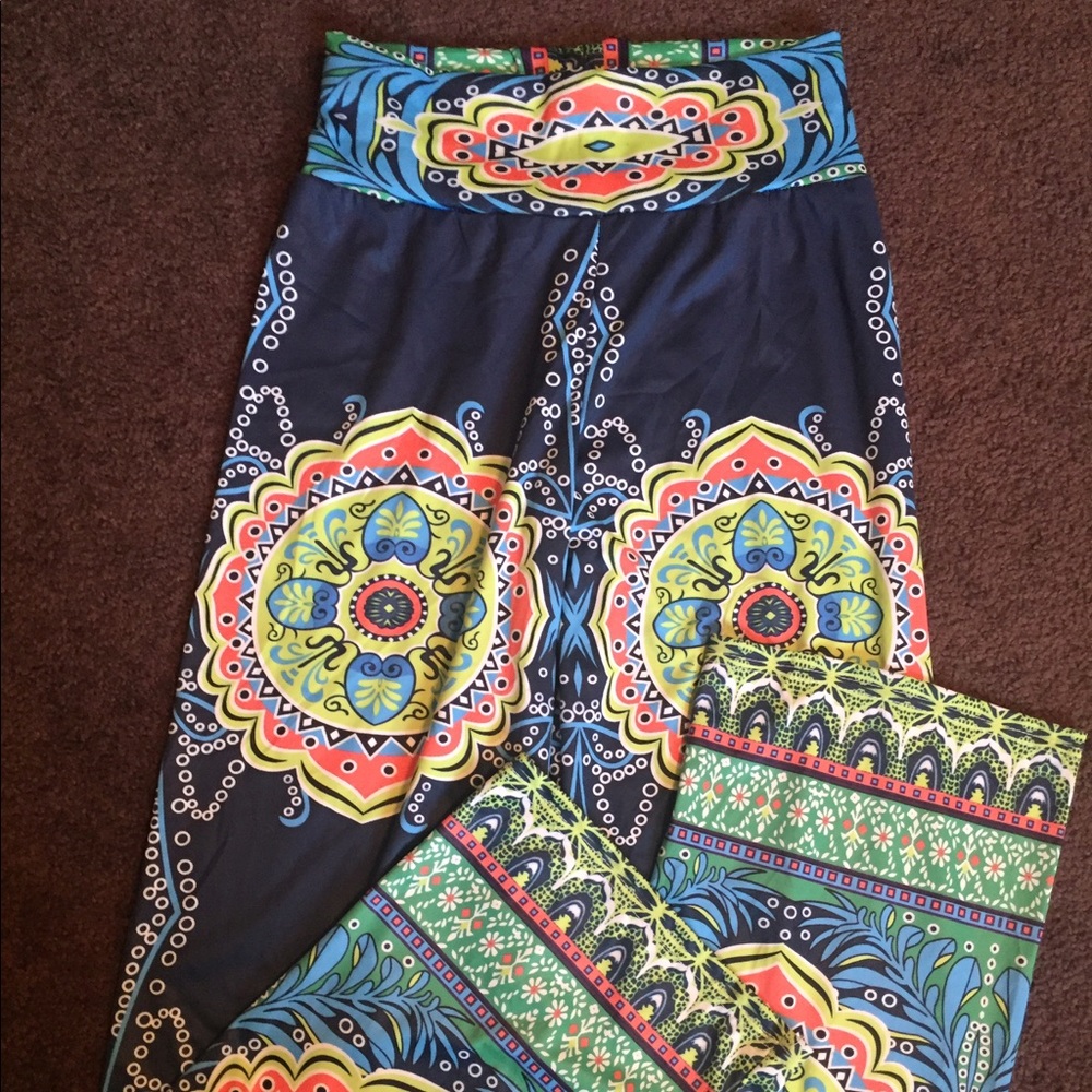 Wide leg bright flowy boho pant! New without tags