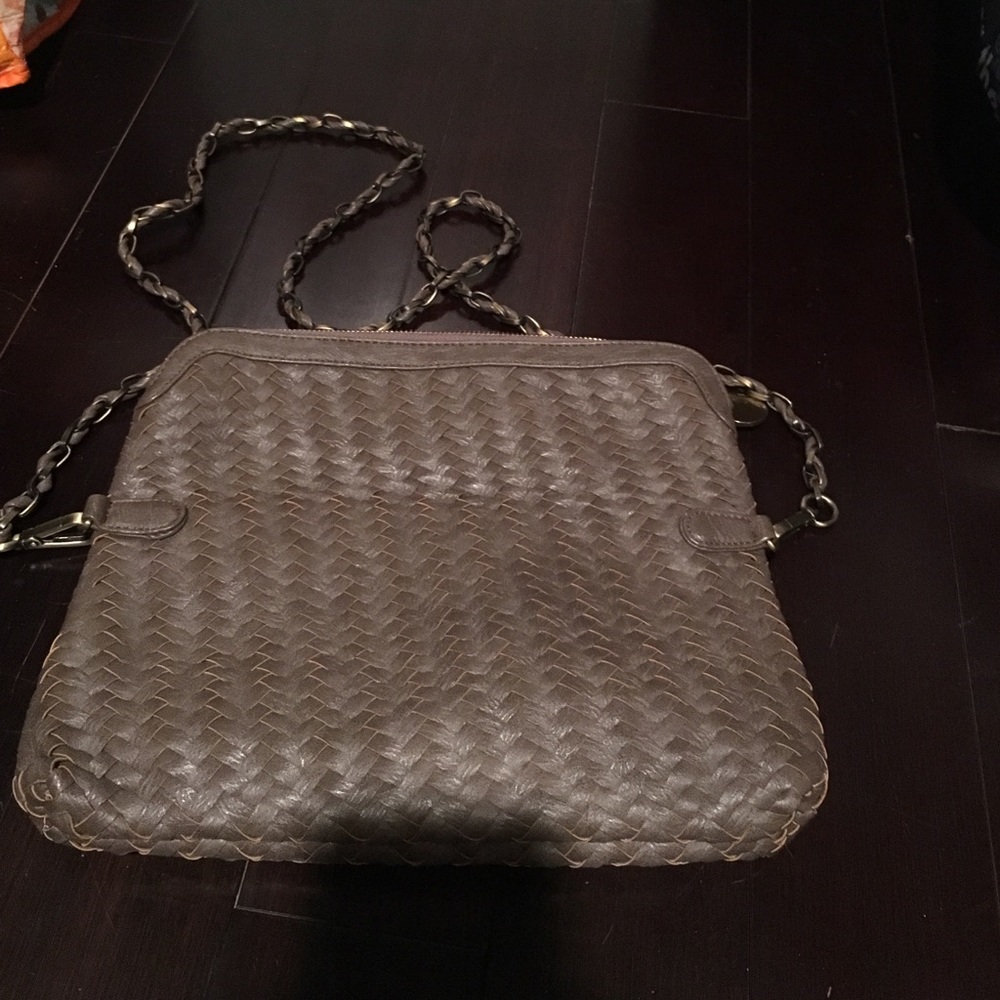 Woven tan purse with chain strap