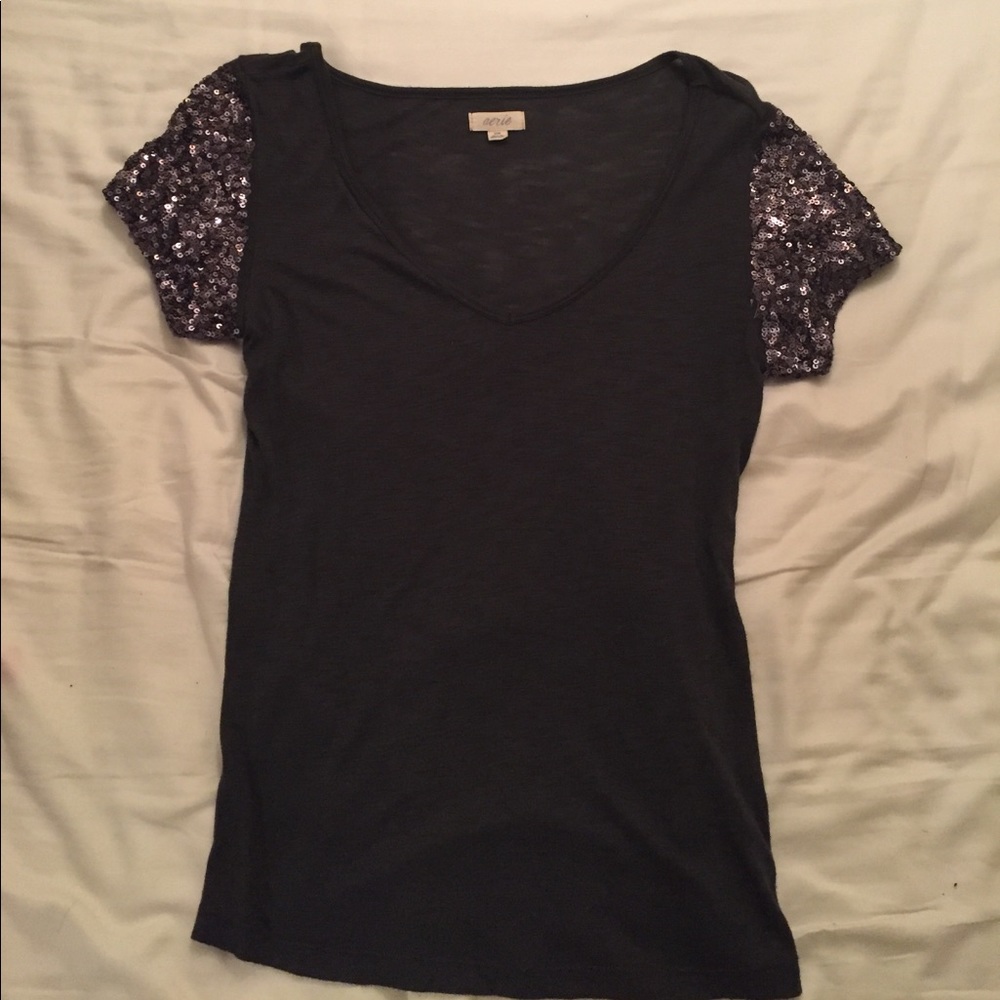 Sequined sleeve shirt