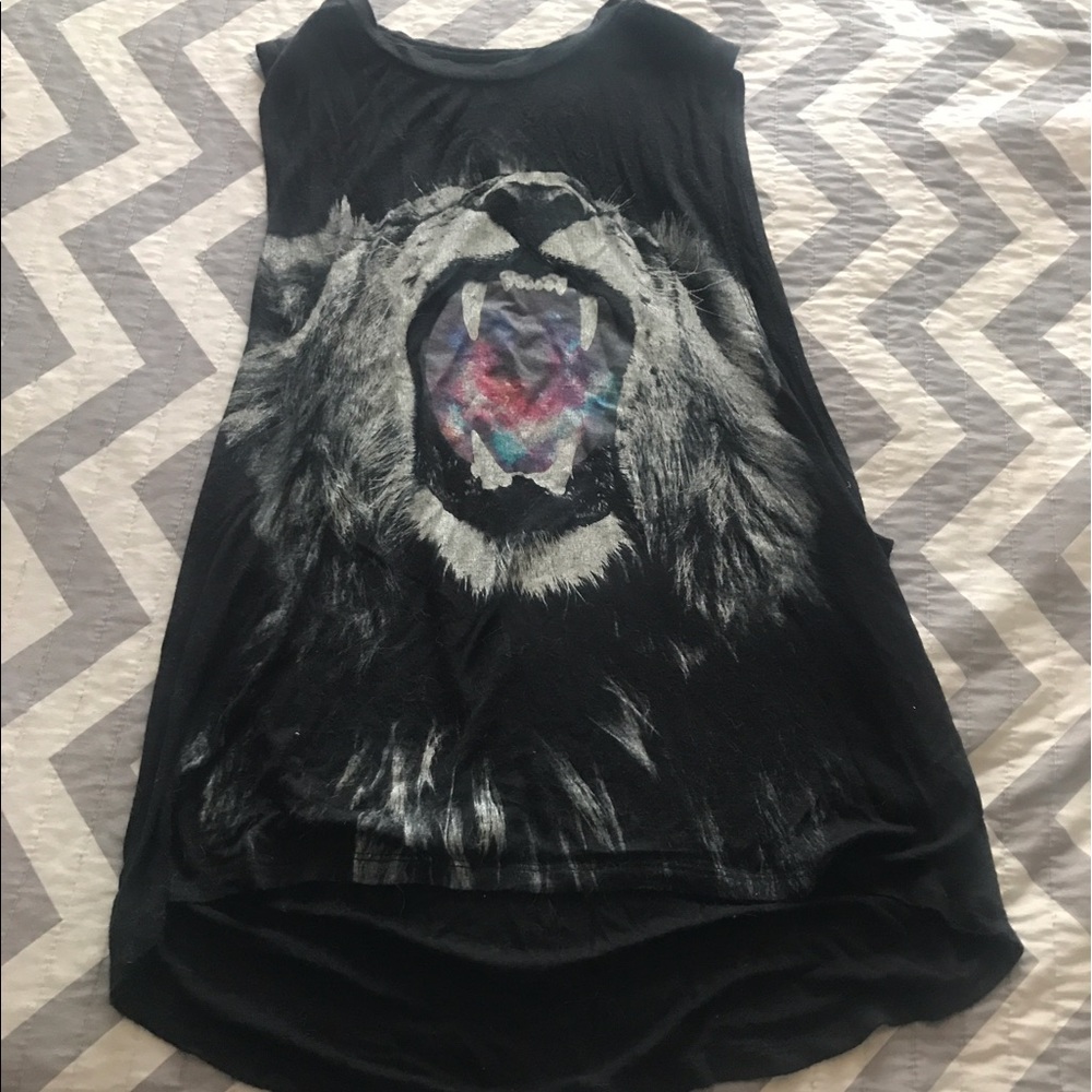 Women's graphic tank