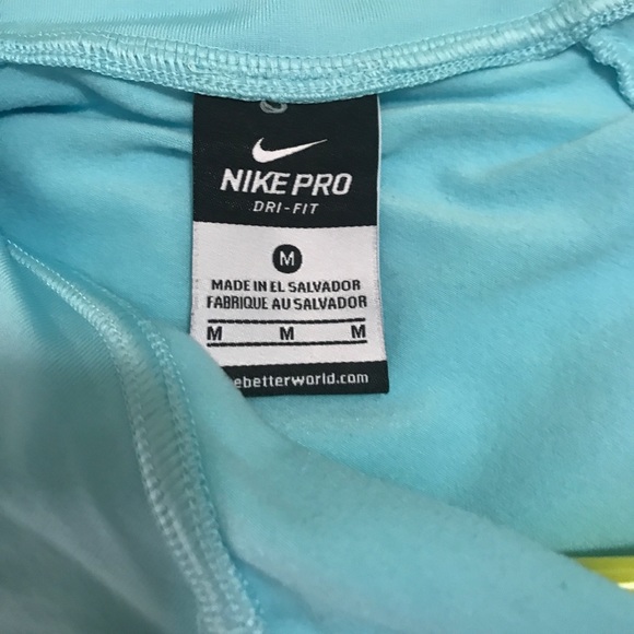 Nike Dri-Fit half zip up - Picture 3 of 4
