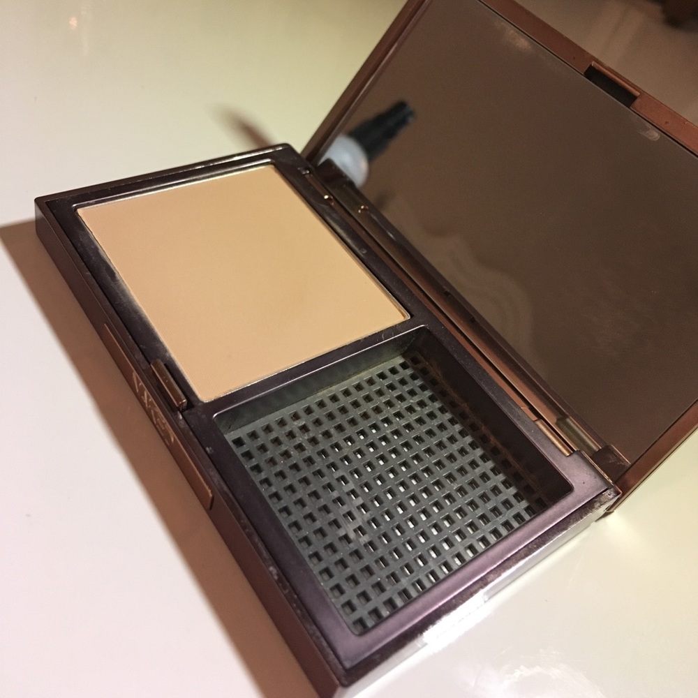 UD naked skin powder foundation