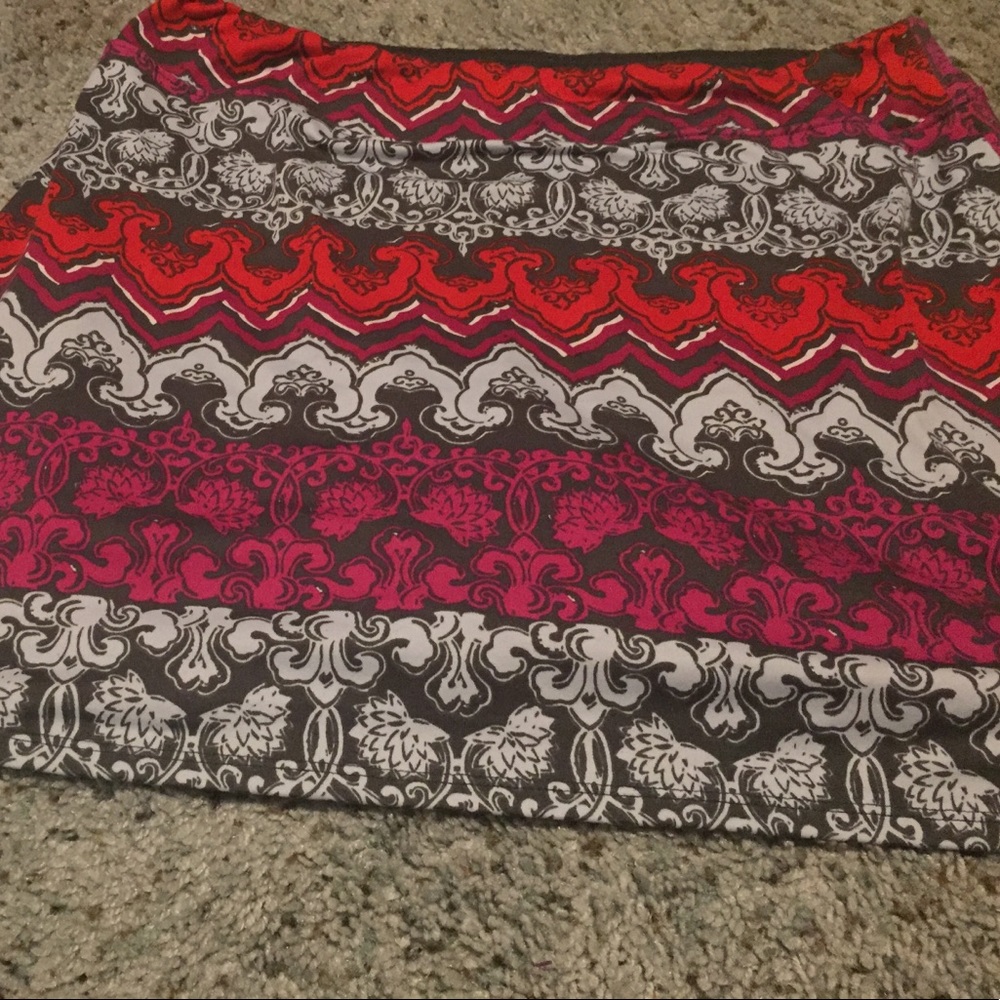 Tranquility size large colorful skort!