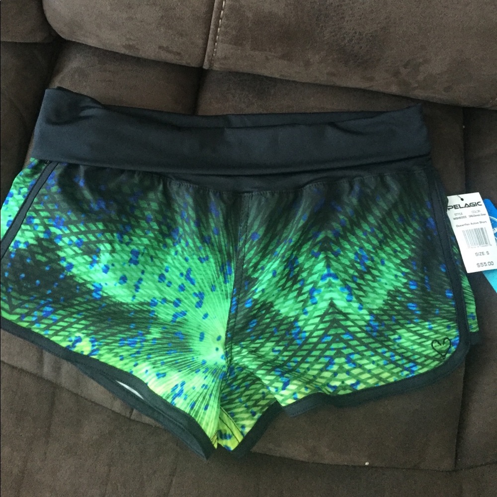 Pelagic active shorts