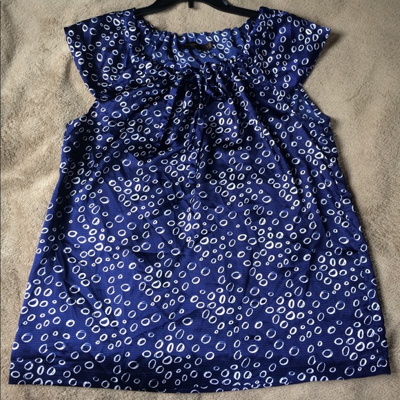 The Limited Tops - 🦋The Limited Navy Blue Cap Sleeve Blouse sz L