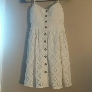 Short white dress