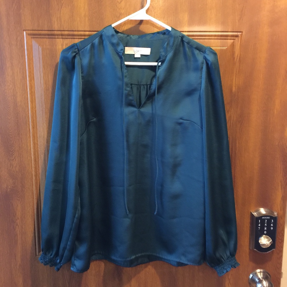 NWOT LOFT Silky Blouse