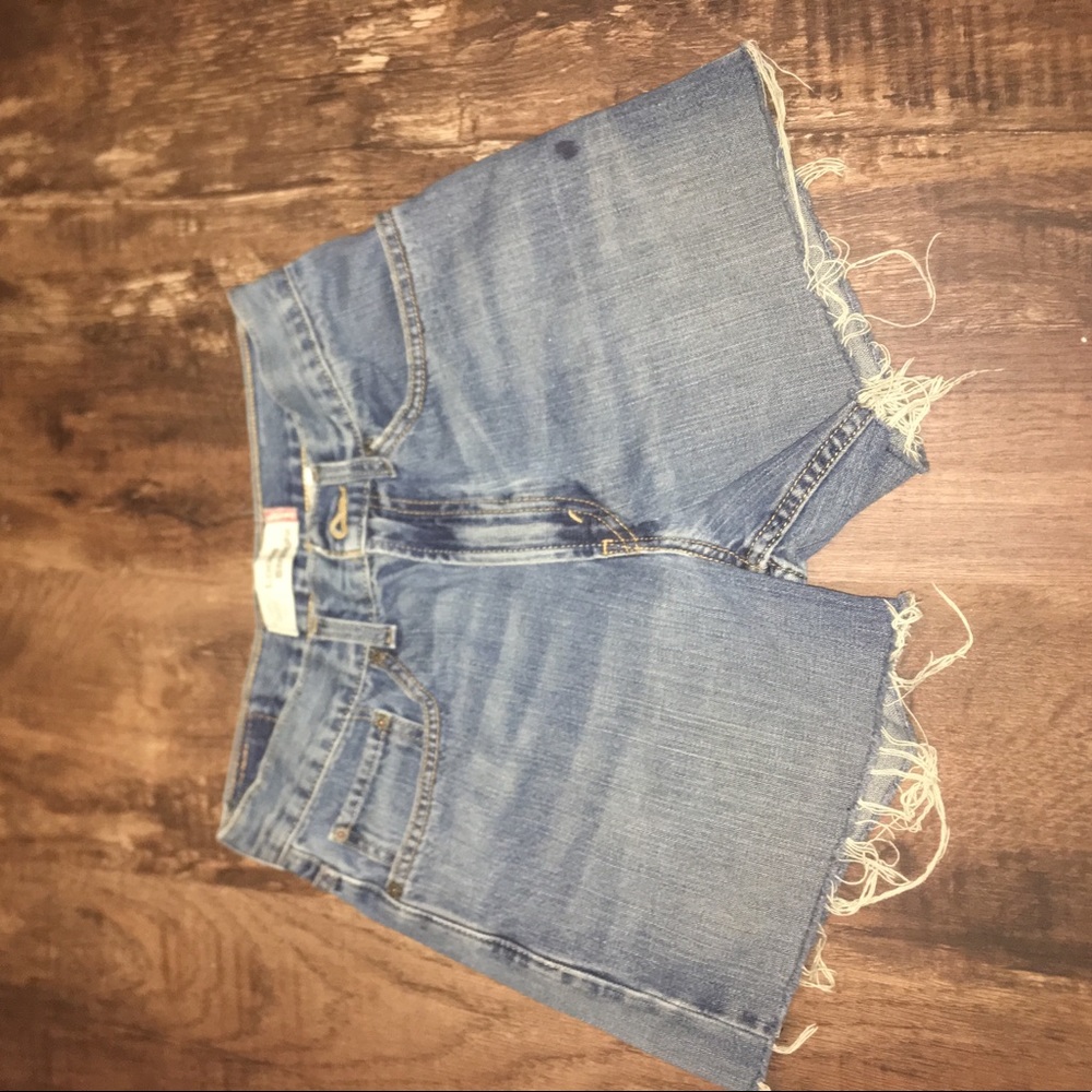 VINTAGE Levis Shorts!