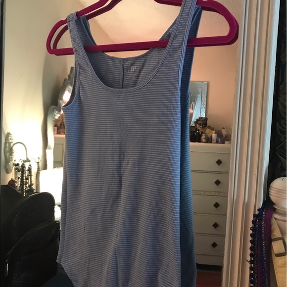 Gap tank tops - Picture 5 of 6