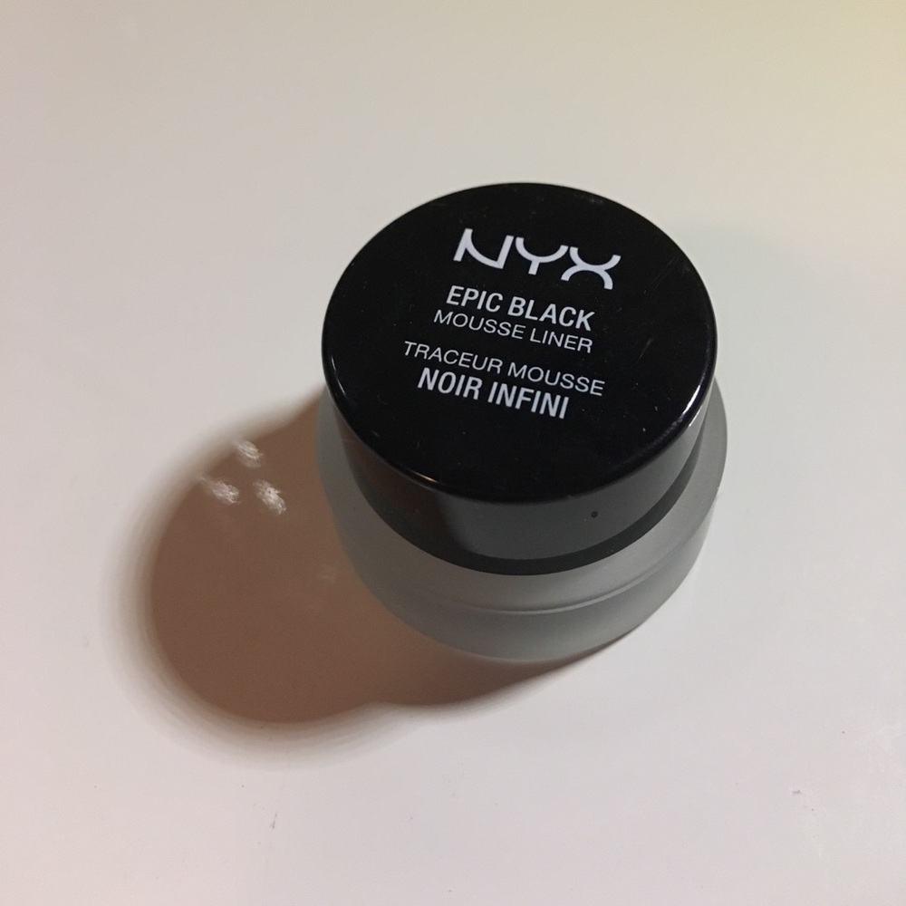 NYX epic black mousse liner
