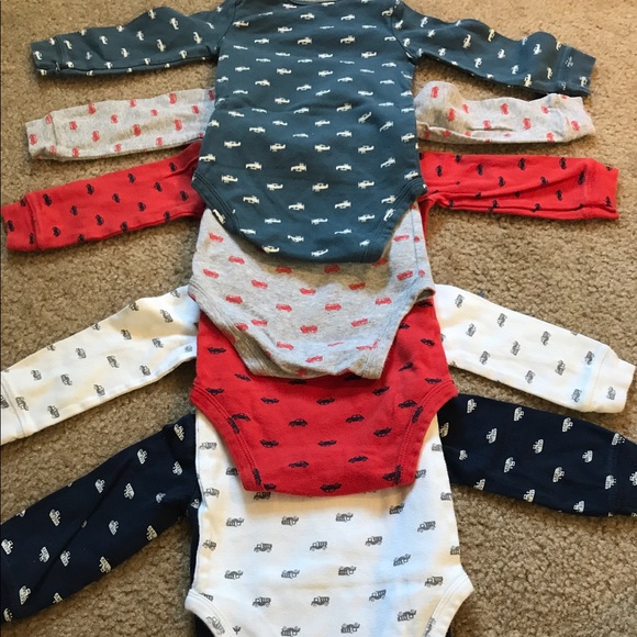 Carters onesies - Picture 2 of 3