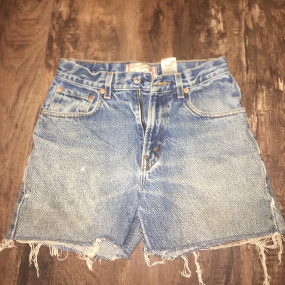 VINTAGE LEVIS SHORTs!