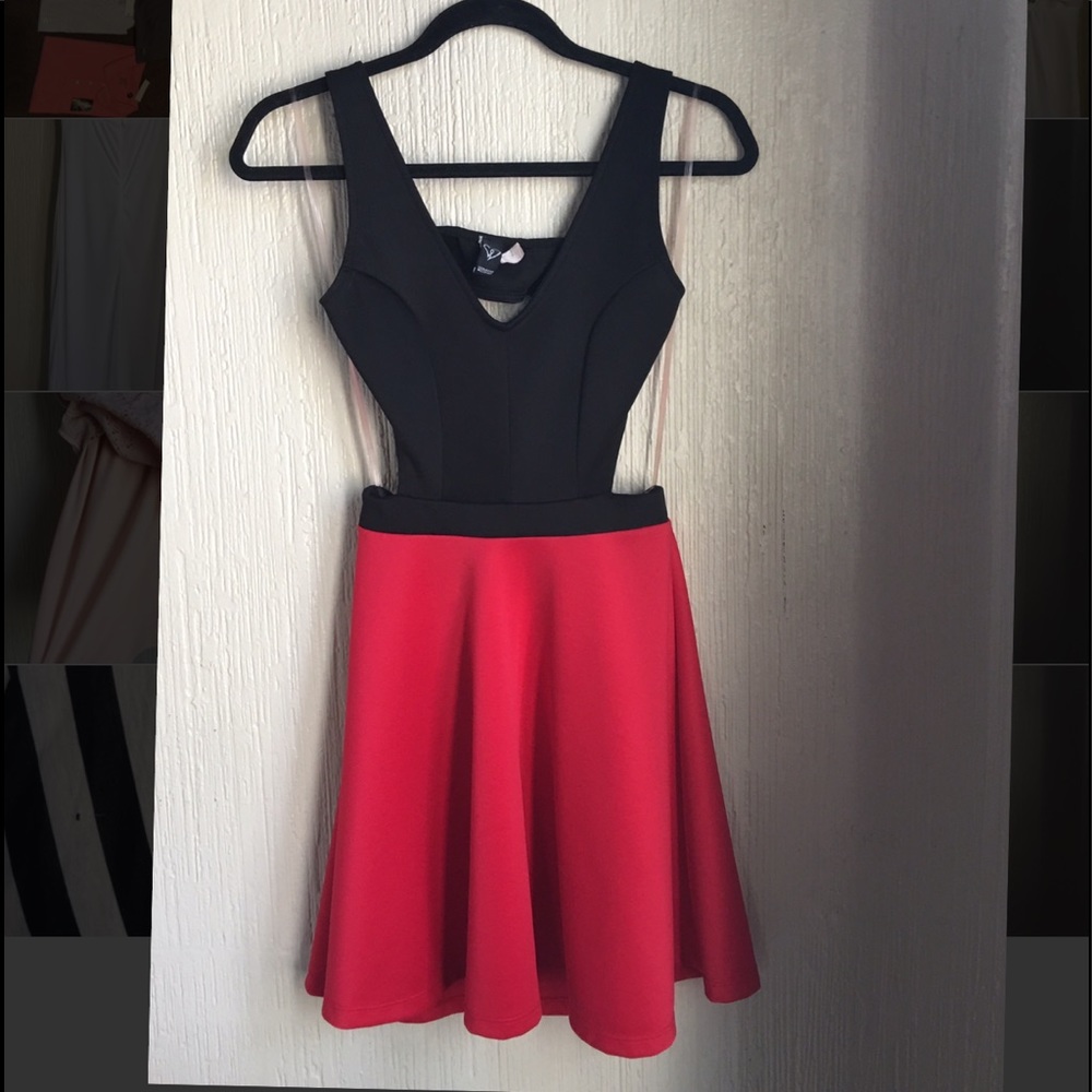 Red and black cutout dress ⚜️