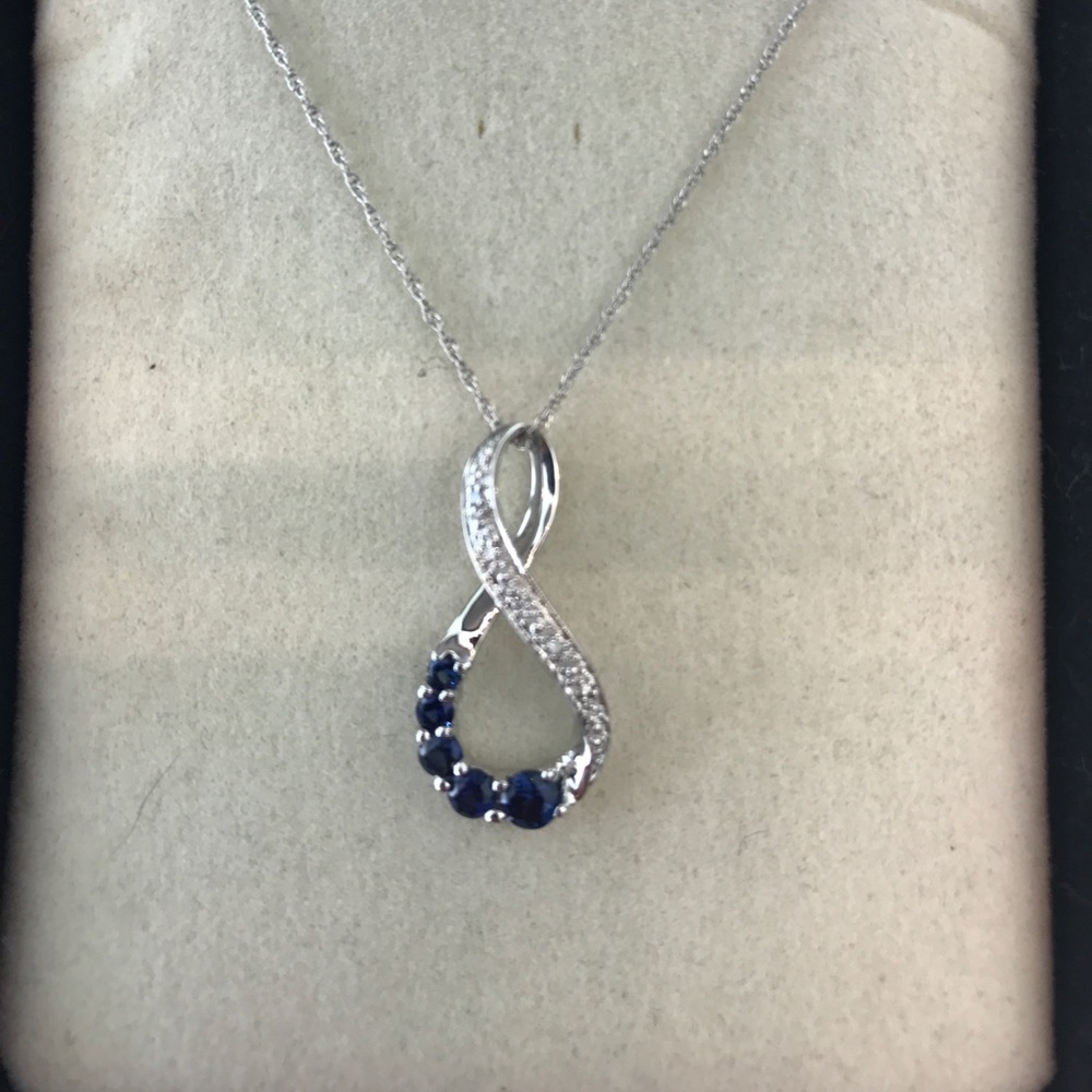 **SOLD** Kay Jewelers Infinity Necklace - Picture 2 of 6