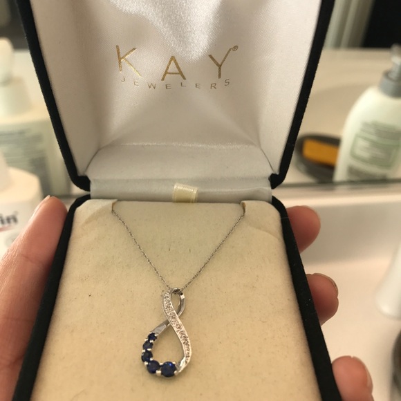 **SOLD** Kay Jewelers Infinity Necklace - Picture 4 of 6