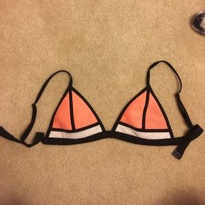 Triangl bikini top