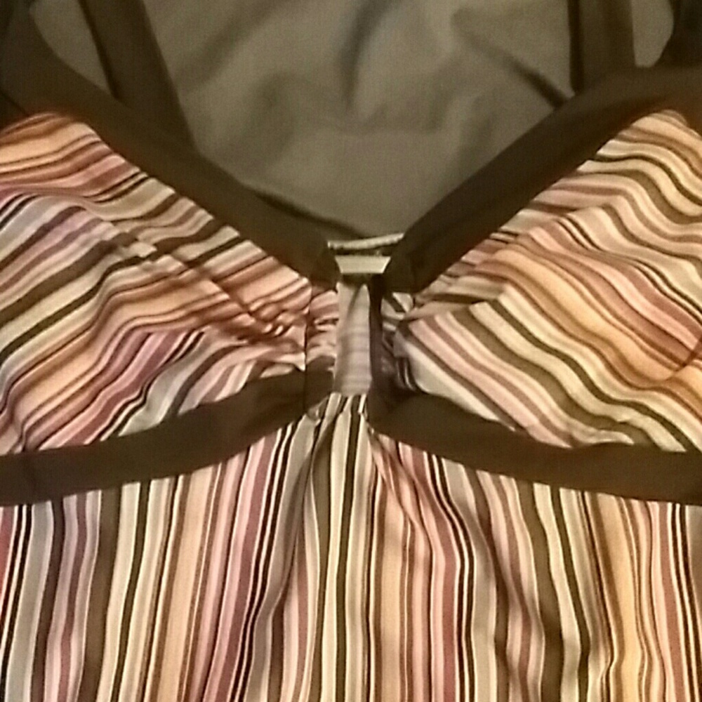 Beautiful Abstract Top - Picture 2 of 2