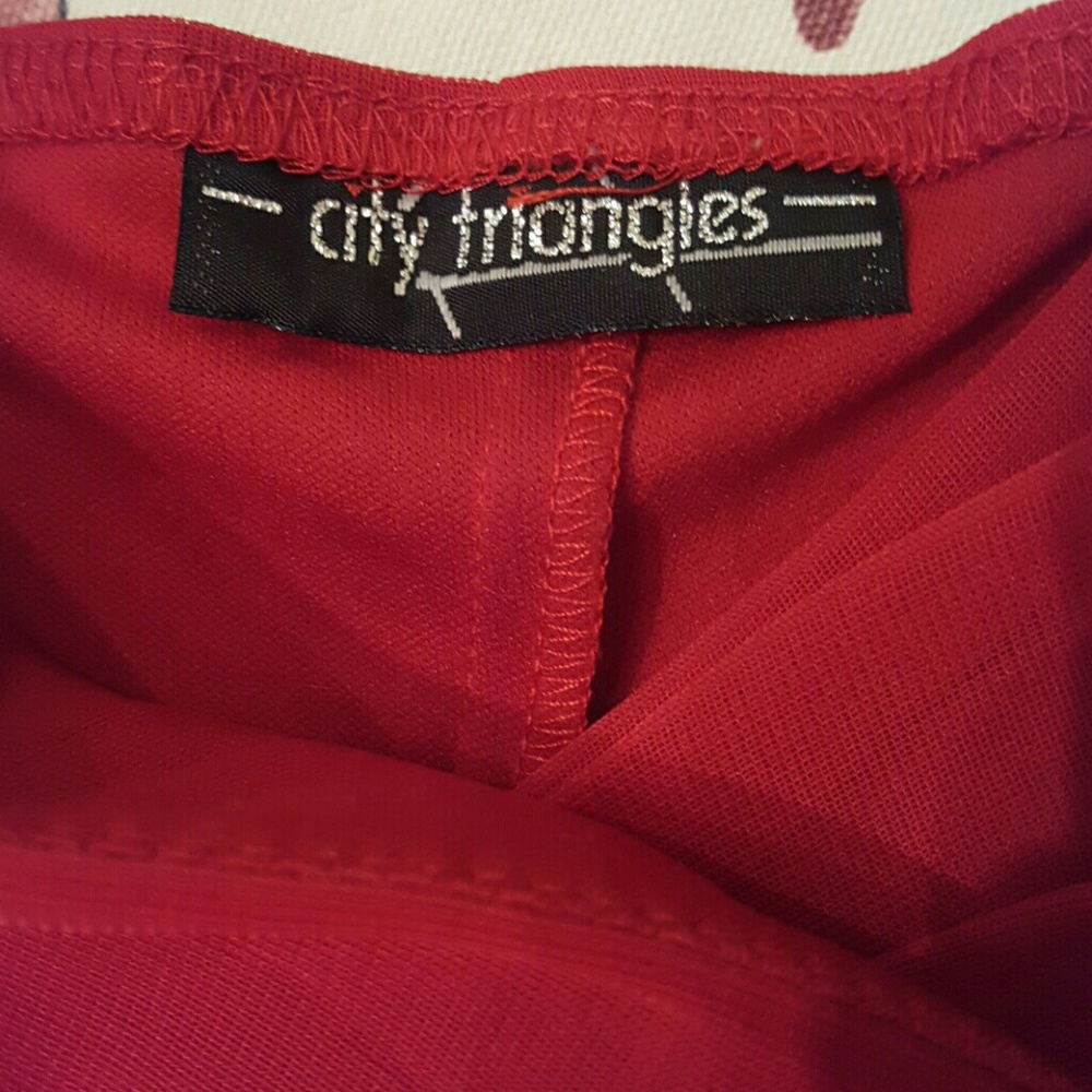 Sexy red top - Picture 4 of 4