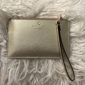 BEAUTIFUL NEVER USED KATE SPADE WRISTLET