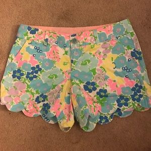 Lilly Pulitzer scallop shorts