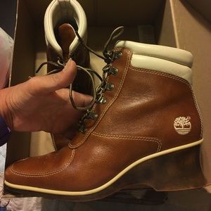 Timberland brown leather lace up boots - worn 5x