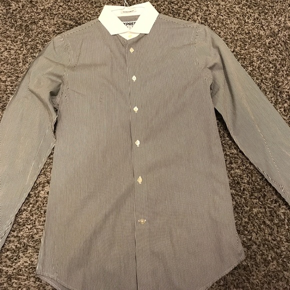 Express button down - Picture 2 of 2
