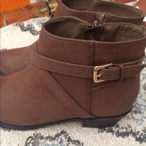 BRAND NEW Brown Ankle Boots
