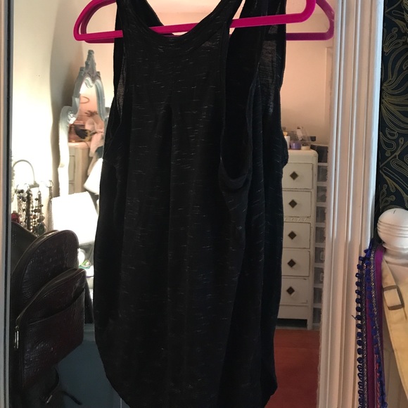 Unknown name tank top - Picture 4 of 4